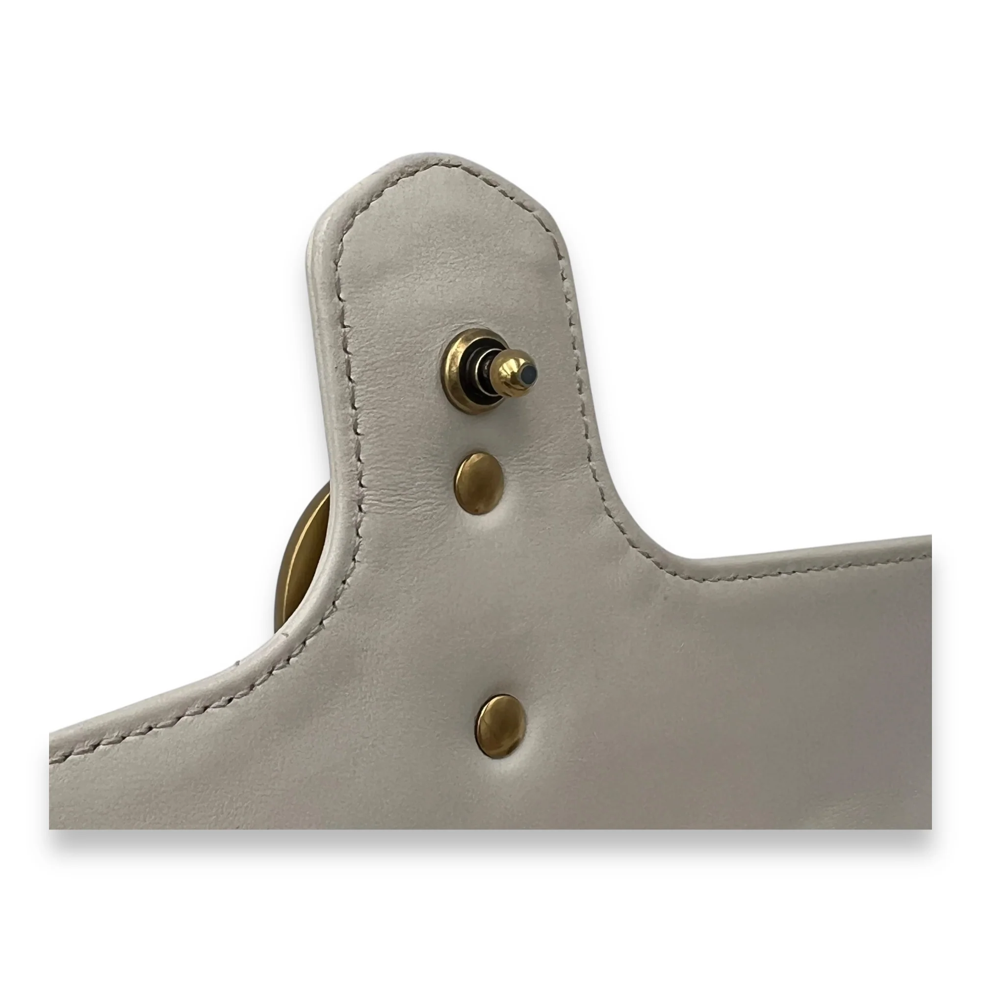 GG Marmont Shoulder Bag Mini White in Calfskin , Brushed Gold Hardware