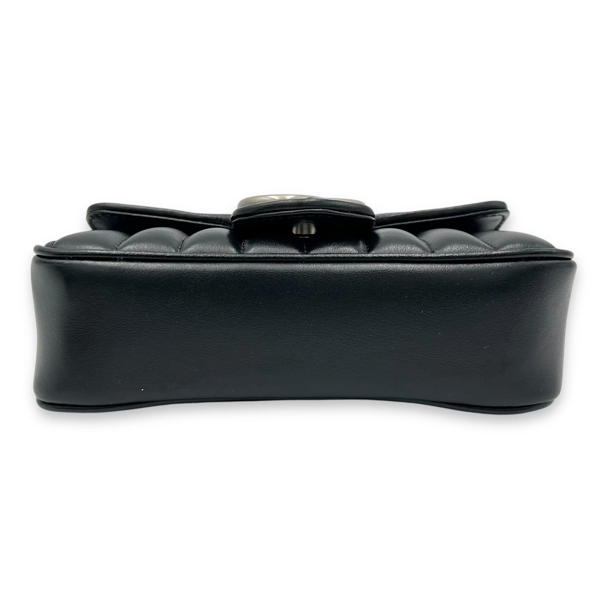 GG Marmont Super Mini Black Shoulder Bag in Calfskin, Silver hardware