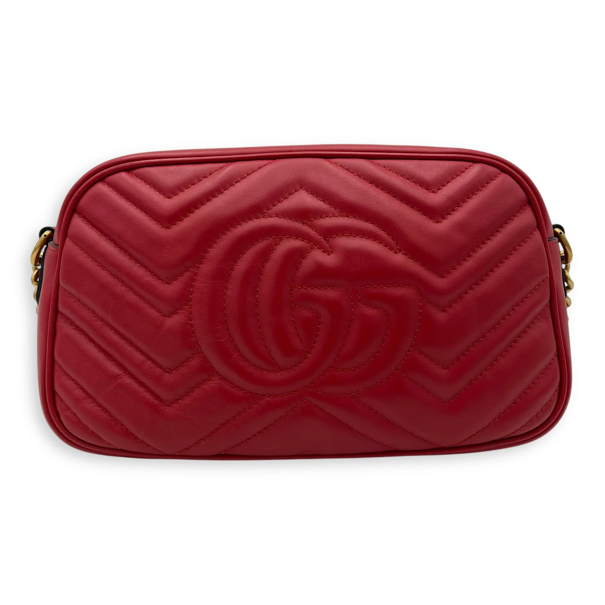 GG Marmont Shoulder Bag Red in Calfskin, Gold hardware