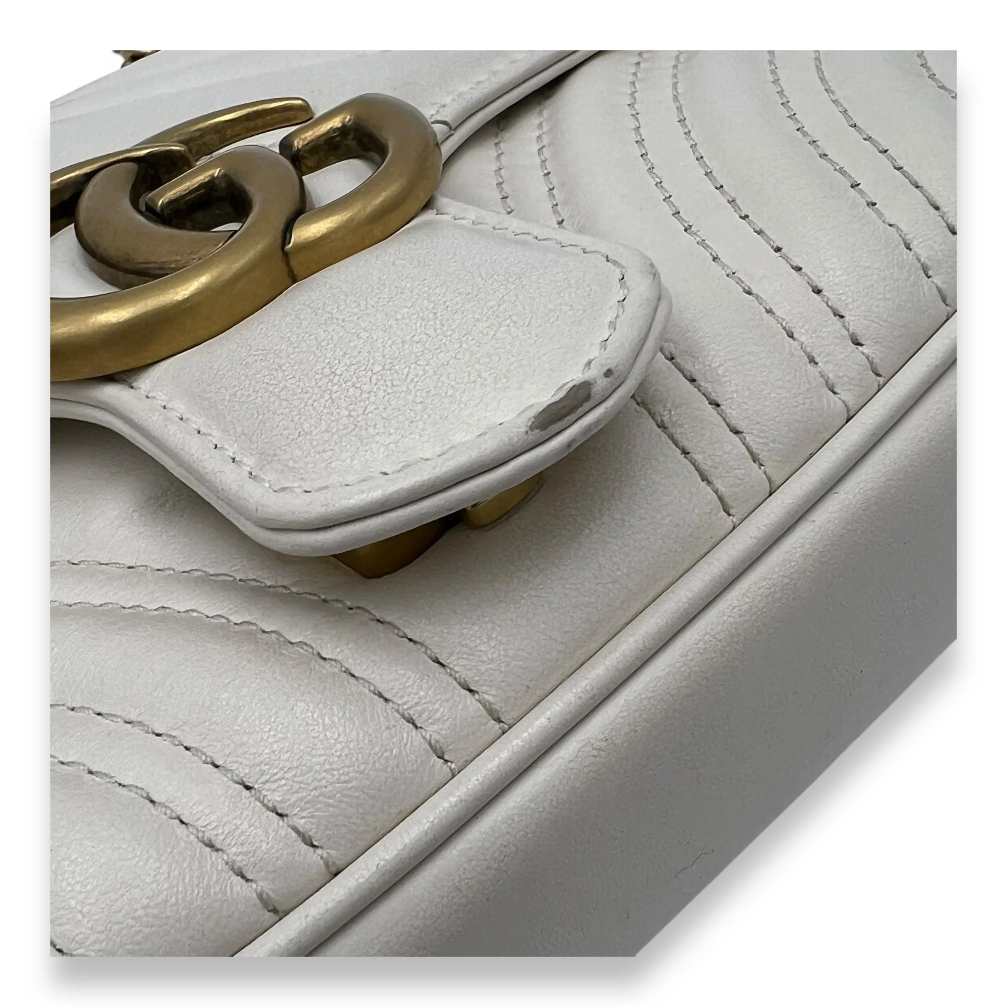GG Marmont Shoulder Bag Mini White in Calfskin , Brushed Gold Hardware