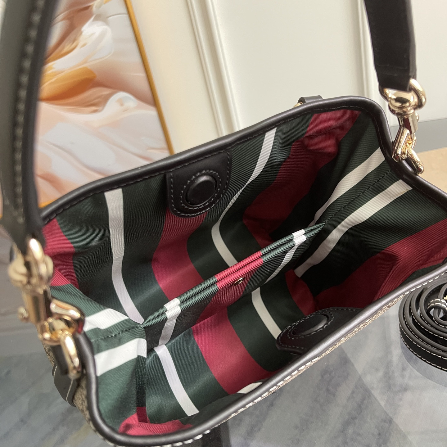 [TOP]Gucci GG Emblem Bucket Bag - Black