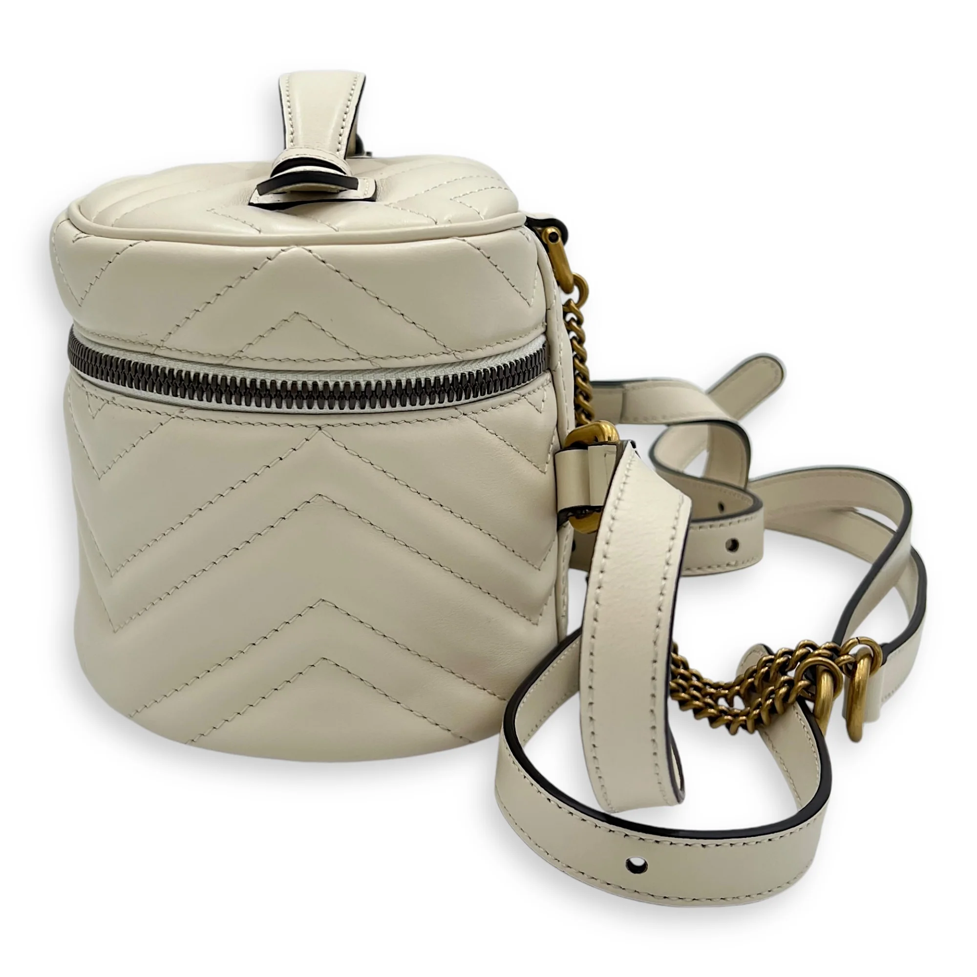 GG Marmont Backpack White in Calfskin, Gold hardware