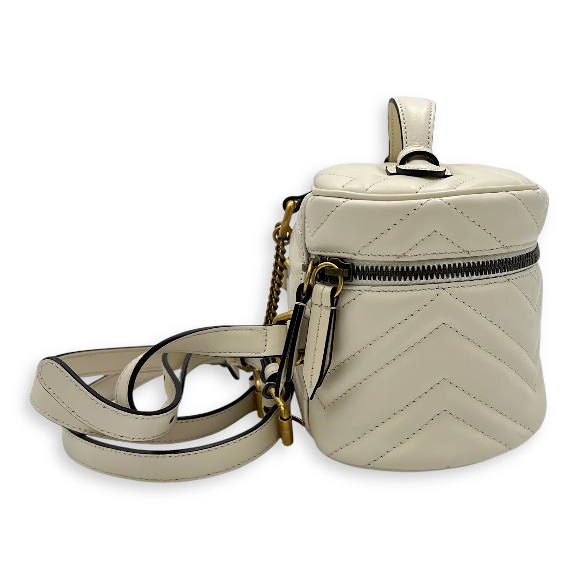 GG Marmont Backpack White in Calfskin, Gold hardware
