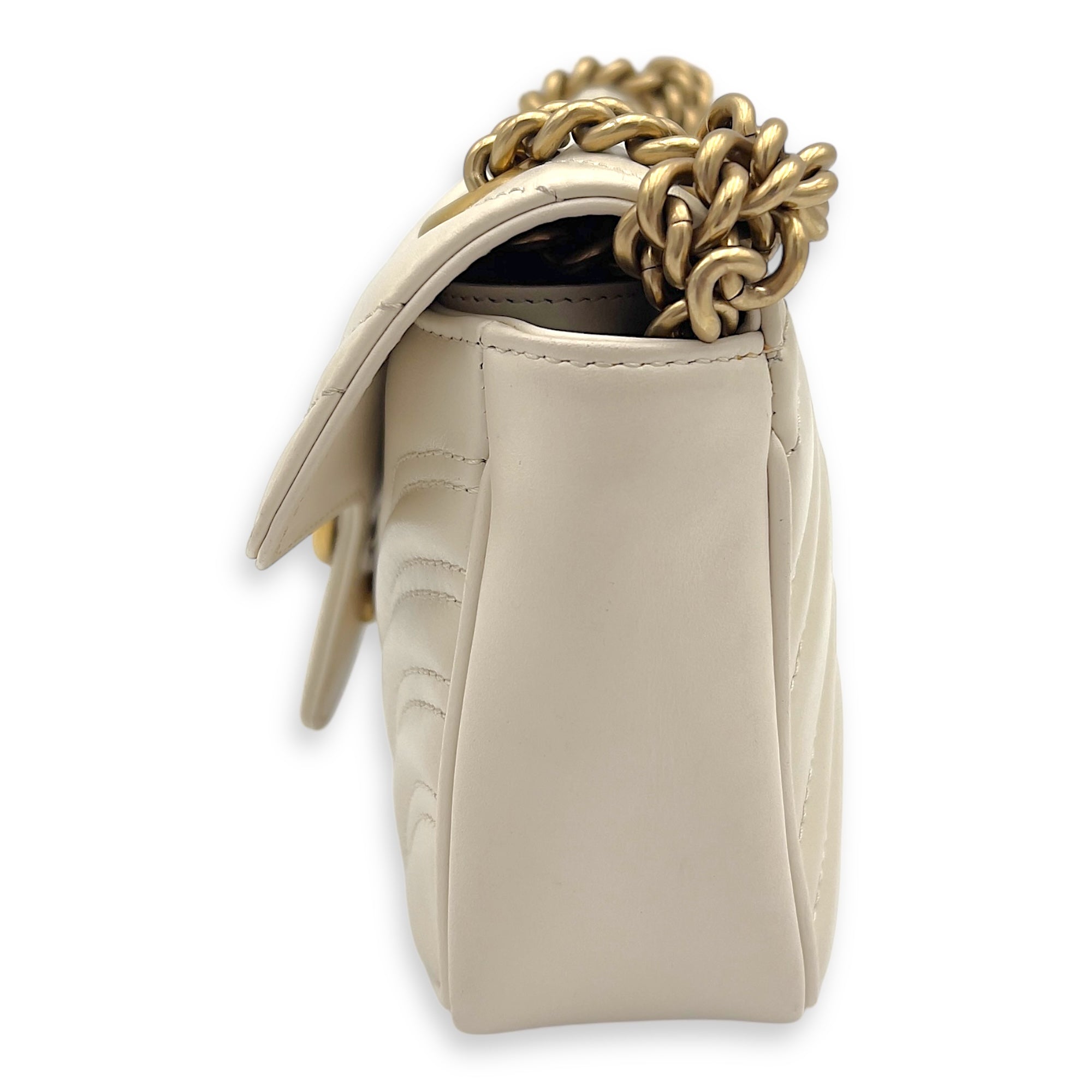 GG Marmont Shoulder Bag Mini White in Calfskin, Gold hardware