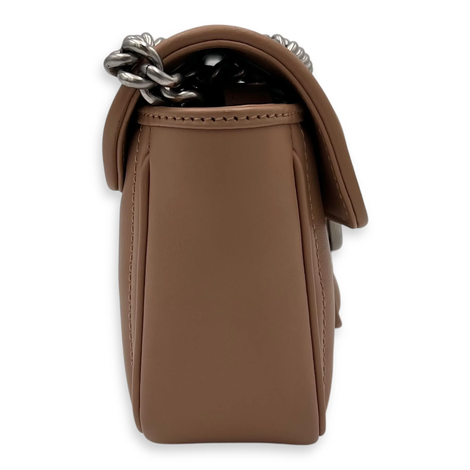 GG Marmont Mini Beige Crossbody Bag in Calfskin, Silver hardware
