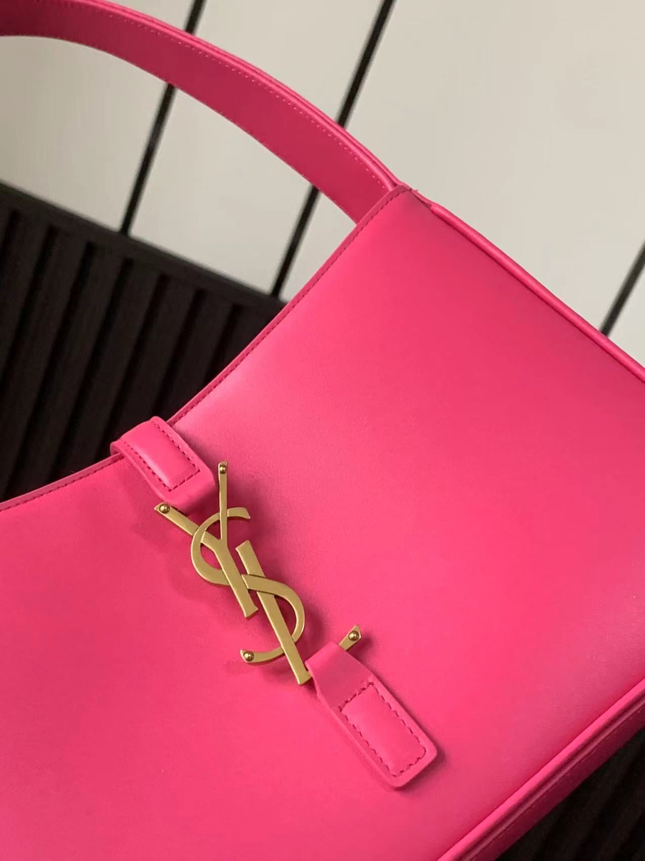 YSL Le 5 A 7 Hobo Bag In Smooth Leather