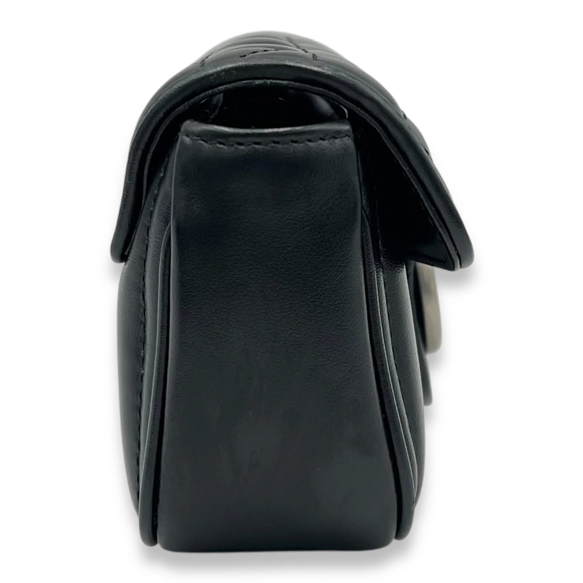 GG Marmont Super Mini Black Shoulder Bag in Calfskin, Silver hardware
