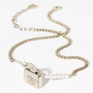 PENDANT NECKLACE