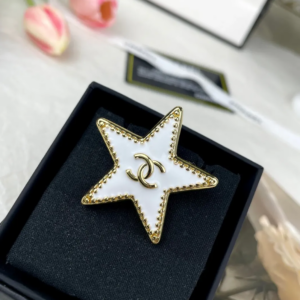 High quality CC brooch