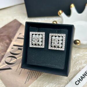 CCE698 CC Stud Earring