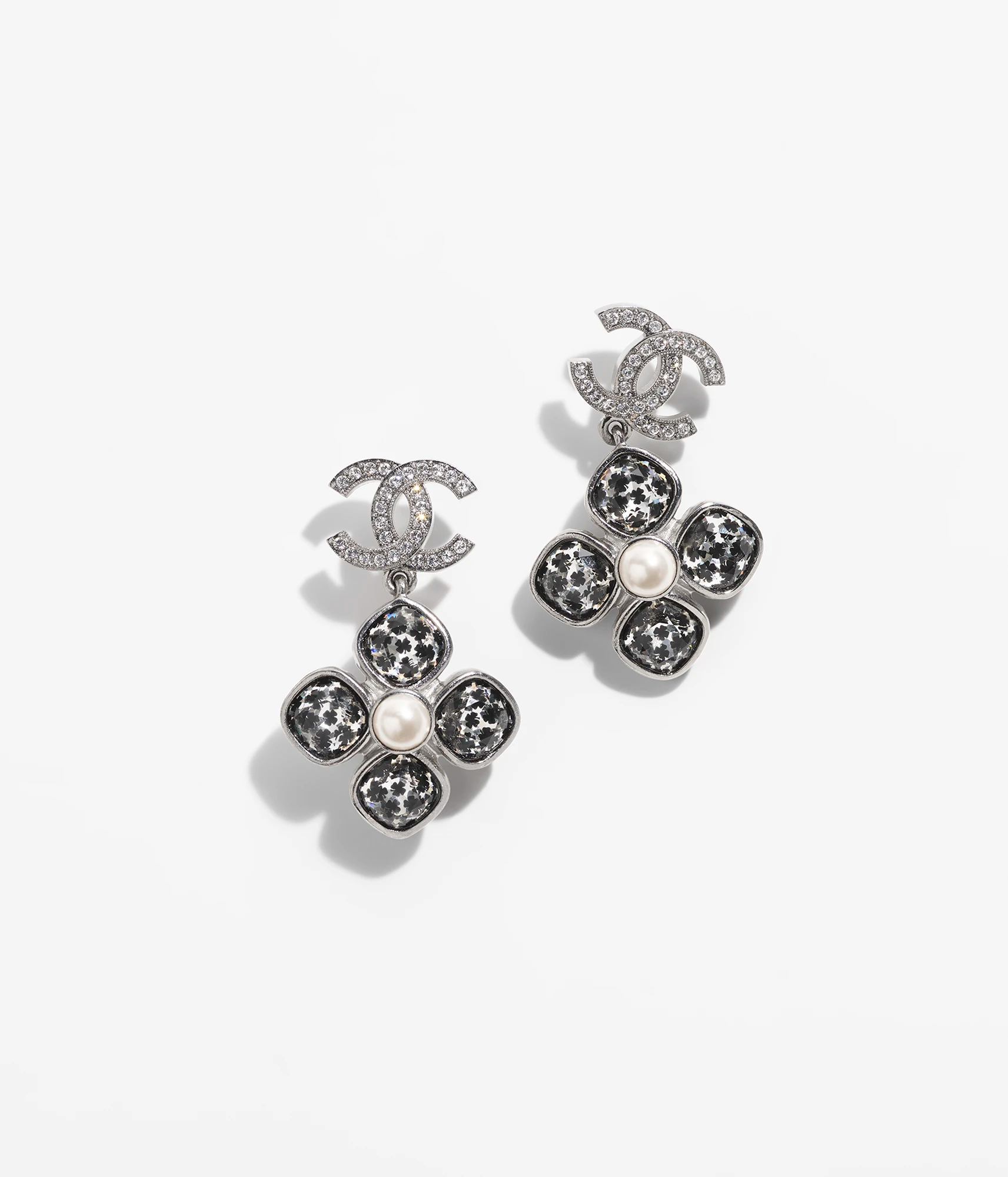 PENDANT EARRINGS