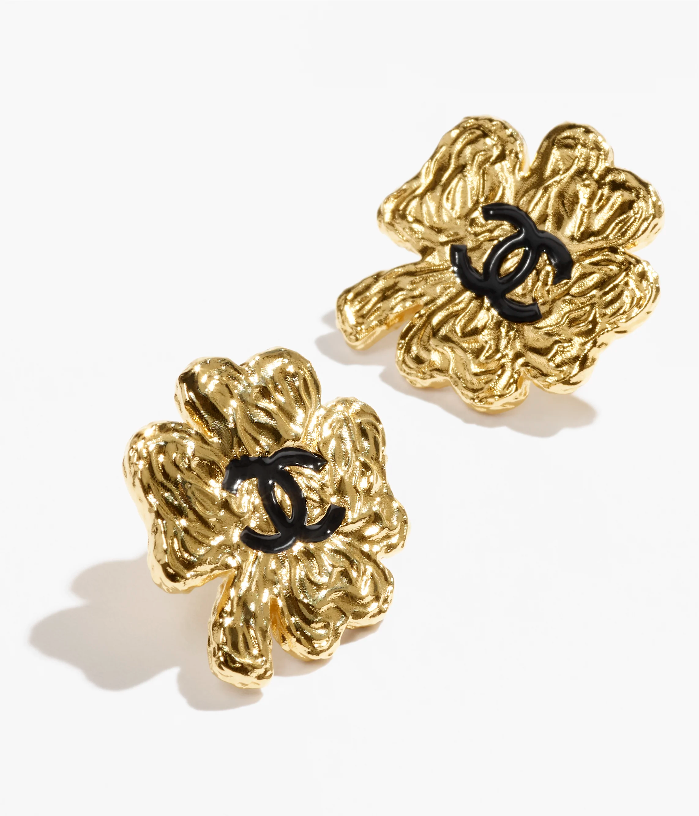 STUD EARRINGS