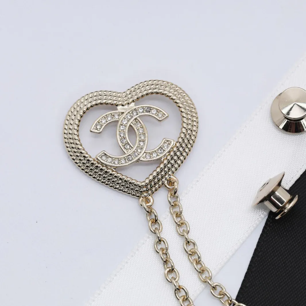 High quality CC brooch