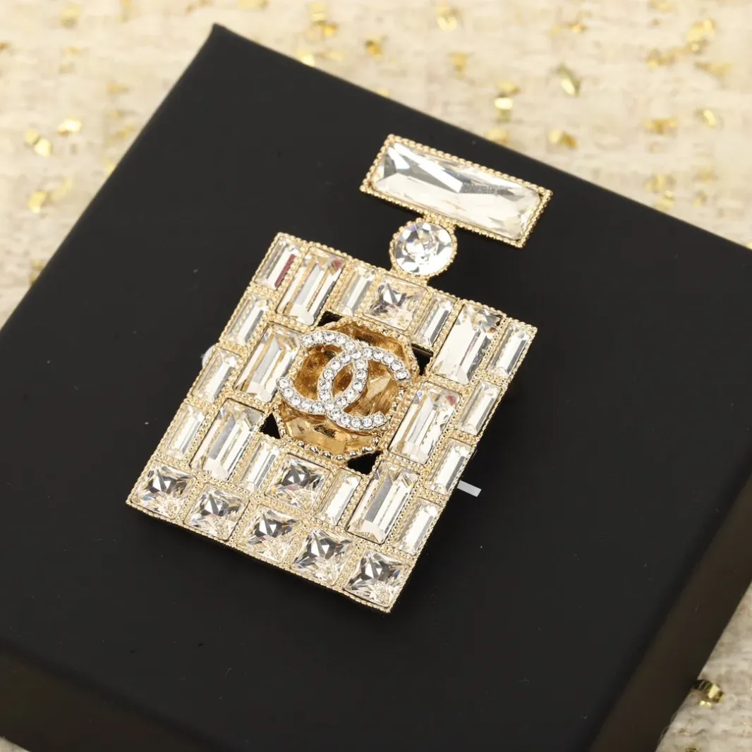 CC 24C full diamond perfume bottle brooch
