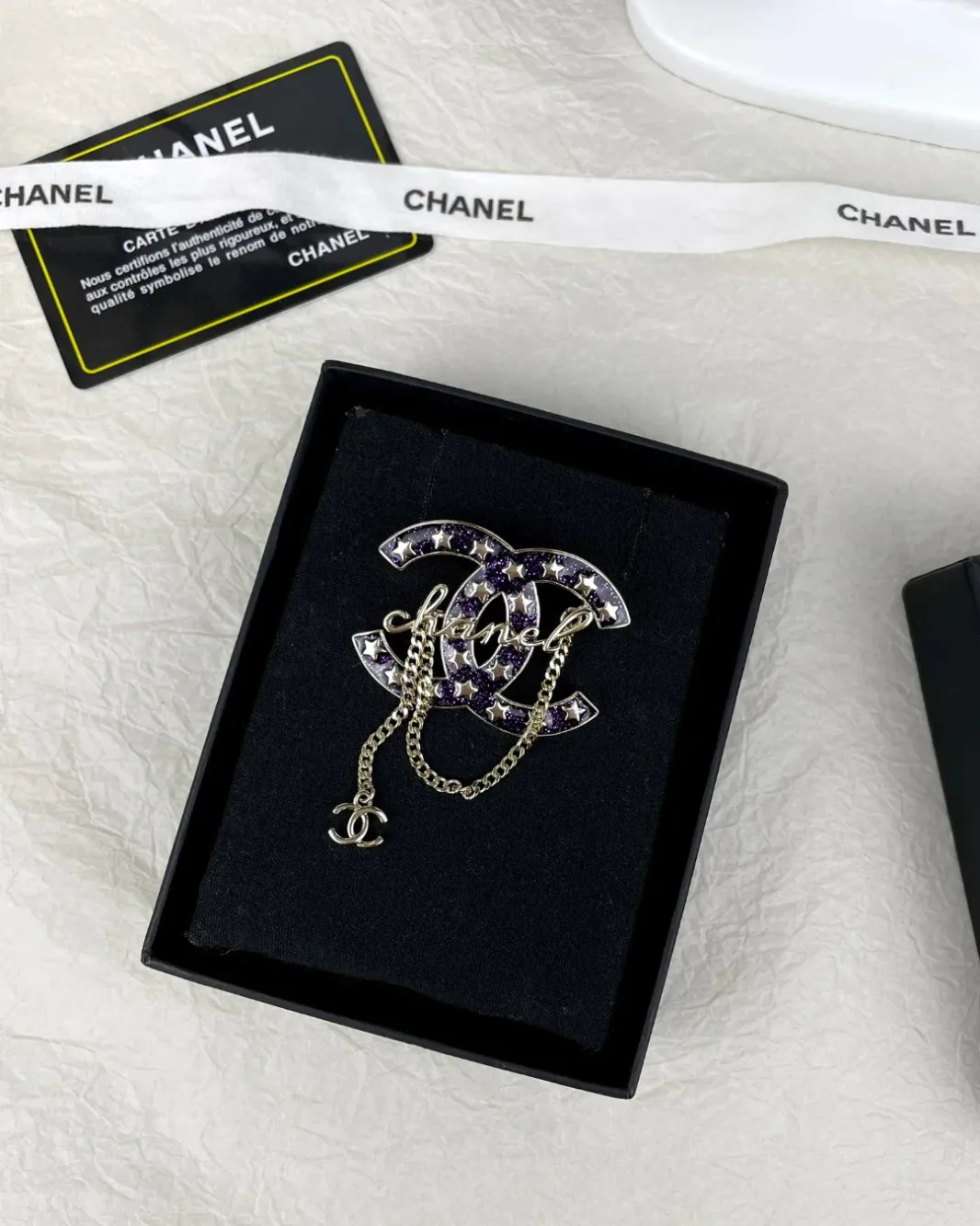 High quality Star CC brooch