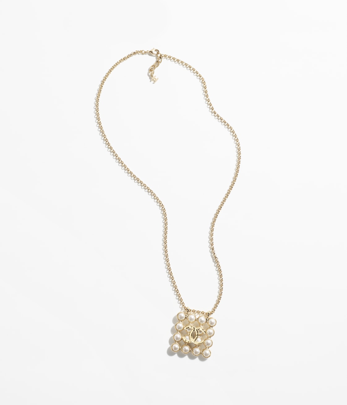 LONG PENDANT NECKLACE