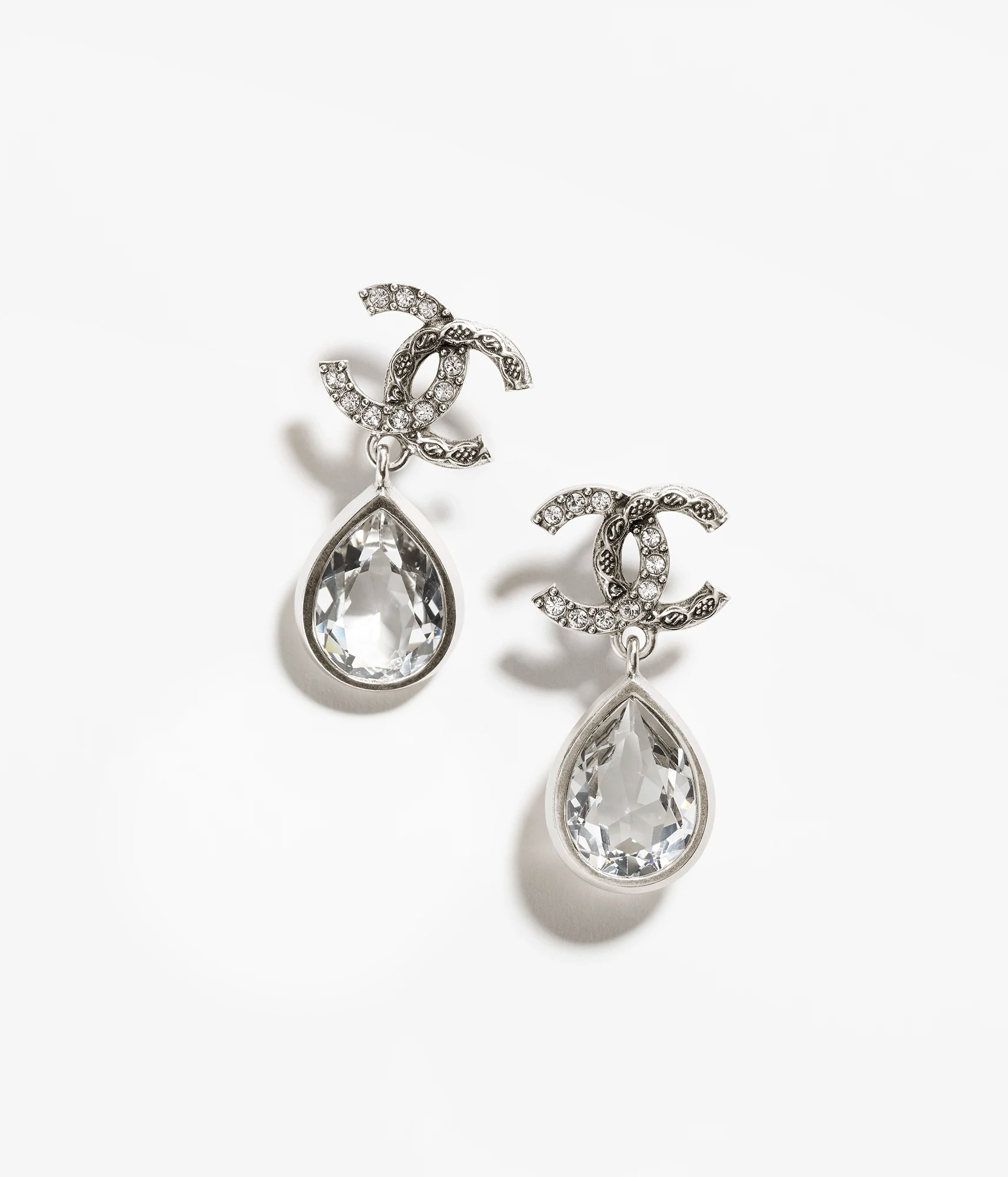PENDANT EARRINGS