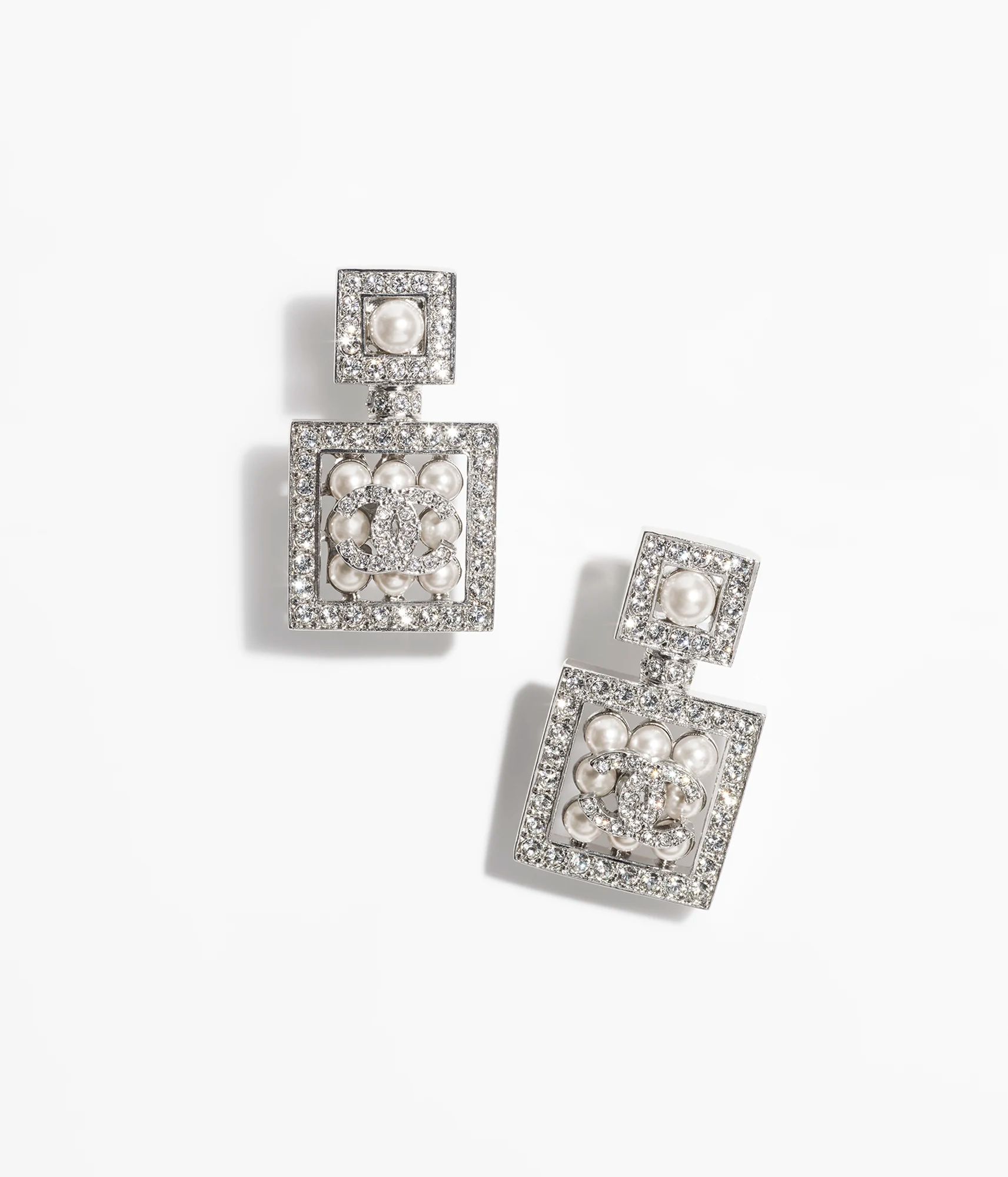 PENDANT EARRINGS