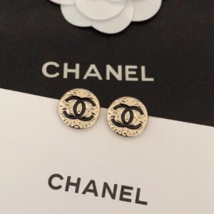Round black double C earrings