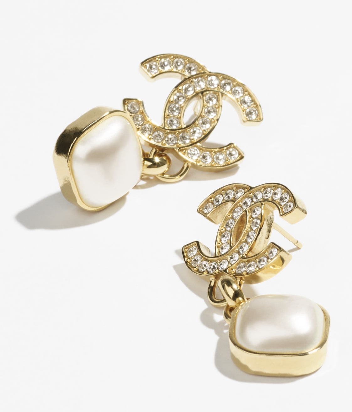 PENDANT EARRINGS