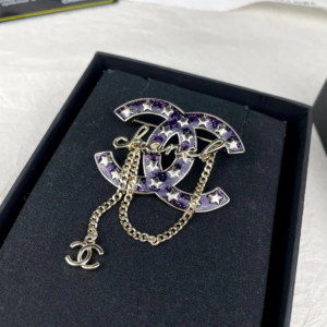 High quality Star CC brooch
